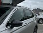 Volkswagen Tiguan 1.5 TSI Life | Stoelverwarming | Adaptieve Cruise Control | Navigatie | Climate Control | Metallic Lak | Climate Control | Automaat | Getinte Ramen | Dakrails | Lichtmetalen Velgen |
