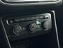 Volkswagen Tiguan 1.5 TSI Life | Stoelverwarming | Adaptieve Cruise Control | Navigatie | Climate Control | Metallic Lak | Climate Control | Automaat | Getinte Ramen | Dakrails | Lichtmetalen Velgen |
