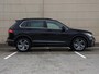 Volkswagen Tiguan 1.4 TSI eHybrid R-Line Business 245pk DSG | Dealer onderhouden | Navigatie | Winterpakket | Cruise control | Climate control | Trekhaak |