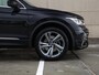 Volkswagen Tiguan 1.4 TSI eHybrid R-Line Business 245pk DSG | Dealer onderhouden | Navigatie | Winterpakket | Cruise control | Climate control | Trekhaak |