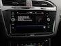 Volkswagen Tiguan 1.4 TSI eHybrid R-Line Business 245pk DSG | Dealer onderhouden | Navigatie | Winterpakket | Cruise control | Climate control | Trekhaak |