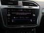 Volkswagen Tiguan 1.4 TSI eHybrid R-Line Business 245pk DSG | Dealer onderhouden | Navigatie | Winterpakket | Cruise control | Climate control | Trekhaak |