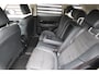 Mitsubishi Outlander 2.4 PHEV Intense één van de allerlaatste uit deze serie Outlanders! Navigatie, stoelverwarming