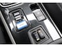 Mitsubishi Outlander 2.4 PHEV Intense één van de allerlaatste uit deze serie Outlanders! Navigatie, stoelverwarming