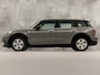 MINI Clubman 1.5 One Sport (NAVIGATIE, CLIMATE, LEDER, SPORTSTOELEN, CRUISE, PARKEERSENSOREN, NIEUWSTAAT)