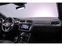 Volkswagen Tiguan R-Line Business+ 1.4 TSI eHybrid 245pk DSG Automaat Trekhaak, Panoramadak, Adaptive cruise control, Achteruitrijcamera, Navigatie