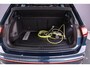 Volkswagen Tiguan R-Line Business+ 1.4 TSI eHybrid 245pk DSG Automaat Trekhaak, Panoramadak, Adaptive cruise control, Achteruitrijcamera, Navigatie