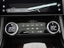 Jaguar F-Pace 2.0 P400e PHEV SE | Automaat | Apple Carplay / Android Auto | Panoramadak | Parkeersensoren | Stuurverwarming |