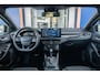 Ford Focus Wagon 1.0 EcoBoost Hybrid ST Line | 155pk | Trekhaak | Adaptive Cruise | Apple Carplay/Android Auto | Blind Spot Warning | Stoel/Stuur/Voorruitverwaming | Achteruitrijcamera | Apple Carplay/Android Auto|telefoonintegratie premium | Buitenspiegels elektrisch inklapbaar | Cruise control adaptief met Stop&Go en stuurhulp