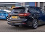 Ford Focus Wagon 1.0 EcoBoost Hybrid ST Line | 155pk | Trekhaak | Adaptive Cruise | Apple Carplay/Android Auto | Blind Spot Warning | Stoel/Stuur/Voorruitverwaming | Achteruitrijcamera | Apple Carplay/Android Auto|telefoonintegratie premium | Buitenspiegels elektrisch inklapbaar | Cruise control adaptief met Stop&Go en stuurhulp