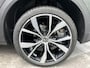 Volkswagen T-Roc 1.5 TSI DSG R-LINE EDITION , PANORAMADAK , BLACK STYLE , SIDE ASSIST , ACC, LANE ASSIST , KEYLESS ENTRY , IQ-LIGHT , LED , COCKPIT PRO , STUUR EN STOEL VERWARMING , APPEL CARPLY , PRIVACY GLASS , LAVASTONE INTERIEUR , CLIMA , ACHTERK