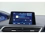 Peugeot 3008 1.2 PureTech Active | Trekhaak | Cruise control | Airco | Navigatie | Parkeersensoren | Climate control | Hill-hold | Stuurbediening | 17" inch lichtmetalen velgen |