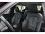 Volvo XC40 1.5 T5 Twin Engine Inscription | Electronic climate control | 19" lichtmetalen velgen | Voorstoelen verwarmd | Kunstlederen/ Alcantara bekleding | Exterieur Styling kit | Trekhaak, semi elektrisch inklapbaar