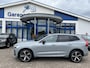 Volvo XC60 2.0 T8 Plug-in hybrid AWD Ultra Dark | Luchtvering, Trekhaak, 360° Camera, PANO, 21 inch velgen, Lift modus, zeer luxe!