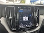 Volvo XC60 2.0 T8 Plug-in hybrid AWD Ultra Dark | Luchtvering, Trekhaak, 360° Camera, PANO, 21 inch velgen, Lift modus, zeer luxe!