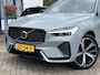 Volvo XC60 2.0 T8 Plug-in hybrid AWD Ultra Dark | Luchtvering, Trekhaak, 360° Camera, PANO, 21 inch velgen, Lift modus, zeer luxe!