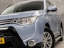 Mitsubishi Outlander Sport 2.0 PHEV Deluxe 203Pk Automaat (NAVIGATIE, CAMERA, CLIMATE, LEDER, SPORTSTOELEN, STOELVERWARMING, GETINT GLAS, TREKHAAK, CRUISE, KEYLESS, NIEUWSTAAT)