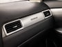 Mitsubishi Outlander Sport 2.0 PHEV Deluxe 203Pk Automaat (NAVIGATIE, CAMERA, CLIMATE, LEDER, SPORTSTOELEN, STOELVERWARMING, GETINT GLAS, TREKHAAK, CRUISE, KEYLESS, NIEUWSTAAT)