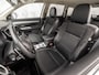 Mitsubishi Outlander Sport 2.0 PHEV Deluxe 203Pk Automaat (NAVIGATIE, CAMERA, CLIMATE, LEDER, SPORTSTOELEN, STOELVERWARMING, GETINT GLAS, TREKHAAK, CRUISE, KEYLESS, NIEUWSTAAT)