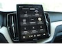 Volvo XC60 T6 Plug-in hybrid AWD Plus Dark | Trekhaak | Panoramadak | Head up display | 360 graden camera | Verwarmbare voorstoelen stuurwiel en achterbank | Premium audio by Harman Kardon