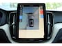 Volvo XC60 T6 Plug-in hybrid AWD Plus Dark | Trekhaak | Panoramadak | Head up display | 360 graden camera | Verwarmbare voorstoelen stuurwiel en achterbank | Premium audio by Harman Kardon