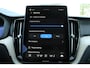 Volvo XC60 T6 Plug-in hybrid AWD Plus Dark | Trekhaak | Panoramadak | Head up display | 360 graden camera | Verwarmbare voorstoelen stuurwiel en achterbank | Premium audio by Harman Kardon