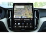 Volvo XC60 T6 Plug-in hybrid AWD Plus Dark | Trekhaak | Panoramadak | Head up display | 360 graden camera | Verwarmbare voorstoelen stuurwiel en achterbank | Premium audio by Harman Kardon