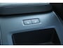 Volvo XC60 T6 Plug-in hybrid AWD Plus Dark | Trekhaak | Panoramadak | Head up display | 360 graden camera | Verwarmbare voorstoelen stuurwiel en achterbank | Premium audio by Harman Kardon