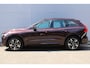 Volvo XC60 T6 Plug-in hybrid AWD Plus Dark | Trekhaak | Panoramadak | Head up display | 360 graden camera | Verwarmbare voorstoelen stuurwiel en achterbank | Premium audio by Harman Kardon
