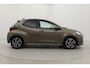 Toyota Yaris 1.5 Hybrid Dynamic | Apple Carplay / Android Auto | Dodehoek detectie | Parkeersensoren voor/achter | Stoelverwarming | Adaptive Cruise | Clima | Keyless | Camera | 16 inch