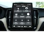 Volvo XC60 T6 Plug-in hybrid AWD Plus Dark | Trekhaak | 360 graden camera | Head-up display | Verwarmbare voorstoelen en stuurwiel | Premium audio by Harman Kardon |
