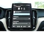 Volvo XC60 T6 Plug-in hybrid AWD Plus Dark | Trekhaak | 360 graden camera | Head-up display | Verwarmbare voorstoelen en stuurwiel | Premium audio by Harman Kardon |