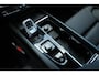 Volvo XC60 T6 Plug-in hybrid AWD Plus Dark | Trekhaak | 360 graden camera | Head-up display | Verwarmbare voorstoelen en stuurwiel | Premium audio by Harman Kardon |