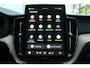 Volvo XC60 T6 Plug-in hybrid AWD Plus Dark | Trekhaak | 360 graden camera | Head-up display | Verwarmbare voorstoelen en stuurwiel | Premium audio by Harman Kardon |