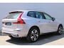 Volvo XC60 T6 Plug-in hybrid AWD Plus Dark | Trekhaak | 360 graden camera | Head-up display | Verwarmbare voorstoelen en stuurwiel | Premium audio by Harman Kardon |