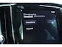 Volvo V60 T5 R-Design | Elektrisch uitklapbare trekhaak | Verwarmbare voorstoelen | DAB radio | Elektrische achterklep | Apple carplay/Android auto