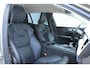 Volvo V60 T5 R-Design | Elektrisch uitklapbare trekhaak | Verwarmbare voorstoelen | DAB radio | Elektrische achterklep | Apple carplay/Android auto