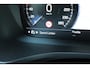 Volvo V60 T5 R-Design | Elektrisch uitklapbare trekhaak | Verwarmbare voorstoelen | DAB radio | Elektrische achterklep | Apple carplay/Android auto
