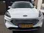 Ford Kuga 2.5 PHEV Titanium X Plug in . Head-up display. cruise navi . apple car play . stuur -stoel-voorruit- verwarming .camera .dealer onderhouden . fakturen aanwezig . 1 eigenaar .