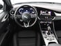 Alfa Romeo Giulia 2.0 T GME AWD Competizione Q4 280pk Leder | Memory | Leder | Memory | Leder dashboard | Stuur/stoel verwarming | Matrix koplampen | Harman / Kardon | Dodehoek detectie | Park assist | Camera | Climate control | Virtual dashboard |