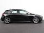 Mercedes-Benz A-klasse 200 Automaat AMG Line Navigatie Climate control Camera Parkeer sensoren Half Lederen Bekleding Led  Cruise Control adaptive LM Velgen Dab Led
