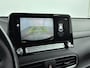 Hyundai Kona Electric EV Premium 64 kWh | Camera | Warmtepomp | Navi & Carplay/Android | Clima | Stoelverkoeling & Stoel stuur verwarming |