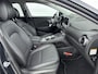 Hyundai Kona Electric EV Premium 64 kWh | Camera | Warmtepomp | Navi & Carplay/Android | Clima | Stoelverkoeling & Stoel stuur verwarming |
