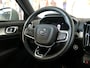 Volvo XC40 2.0 B3 Core - Camera - Dodehoek - 18"LMV - Stuur en stoelverw