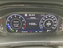 Volkswagen T-Roc 1.5 TSI DSG R-LINE EDITION , PANO , BLACK STYLE , KEYLESS , IQ-LIGHT , LED , STUUR EN STOEL VERWARMING , APPEL CARPLAY / ANDROID , ADAPTIVE CRUISE , SIDE ASSIST ,