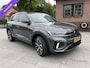 Volkswagen T-Roc 1.5 TSI DSG R-LINE EDITION , PANO , BLACK STYLE , KEYLESS , IQ-LIGHT , LED , STUUR EN STOEL VERWARMING , APPEL CARPLAY / ANDROID , ADAPTIVE CRUISE , SIDE ASSIST ,