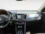 Kia Niro Hybrid 1.6 GDi First Edition achteruitrijcamera , navigatiesysteem full map , electronic climate controle , cruise , parkeersensor , lm velgen zwart .