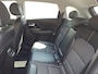 Kia Niro Hybrid 1.6 GDi First Edition achteruitrijcamera , navigatiesysteem full map , electronic climate controle , cruise , parkeersensor , lm velgen zwart .
