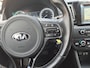 Kia Niro Hybrid 1.6 GDi First Edition achteruitrijcamera , navigatiesysteem full map , electronic climate controle , cruise , parkeersensor , lm velgen zwart .