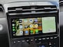 Hyundai Tucson 1.6 T-GDI PHEV Comfort Smart Sky 4WD / Fabrieksgarantie tot 02-2029 / Dealer onderhouden / Glazen schuif- en kanteldak / Stuur- & Stoelverwarming / Trekgewicht 1350 kg / Achteruitrijcamera / Apple Carplay Android Auto / Adaptief cruise control /